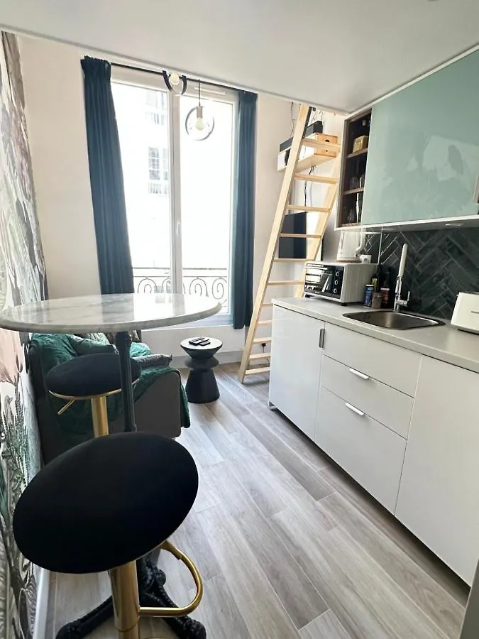 The Garden - Cosy Studio With Ac In The Very Center Of Paris France