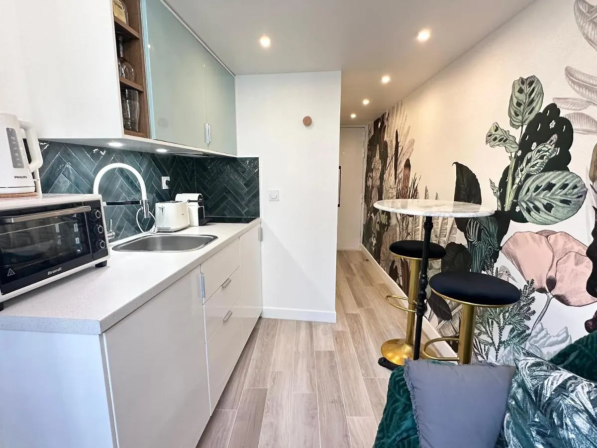 Apartment The Garden - Cosy Studio With Ac In The Very Center Of Paris